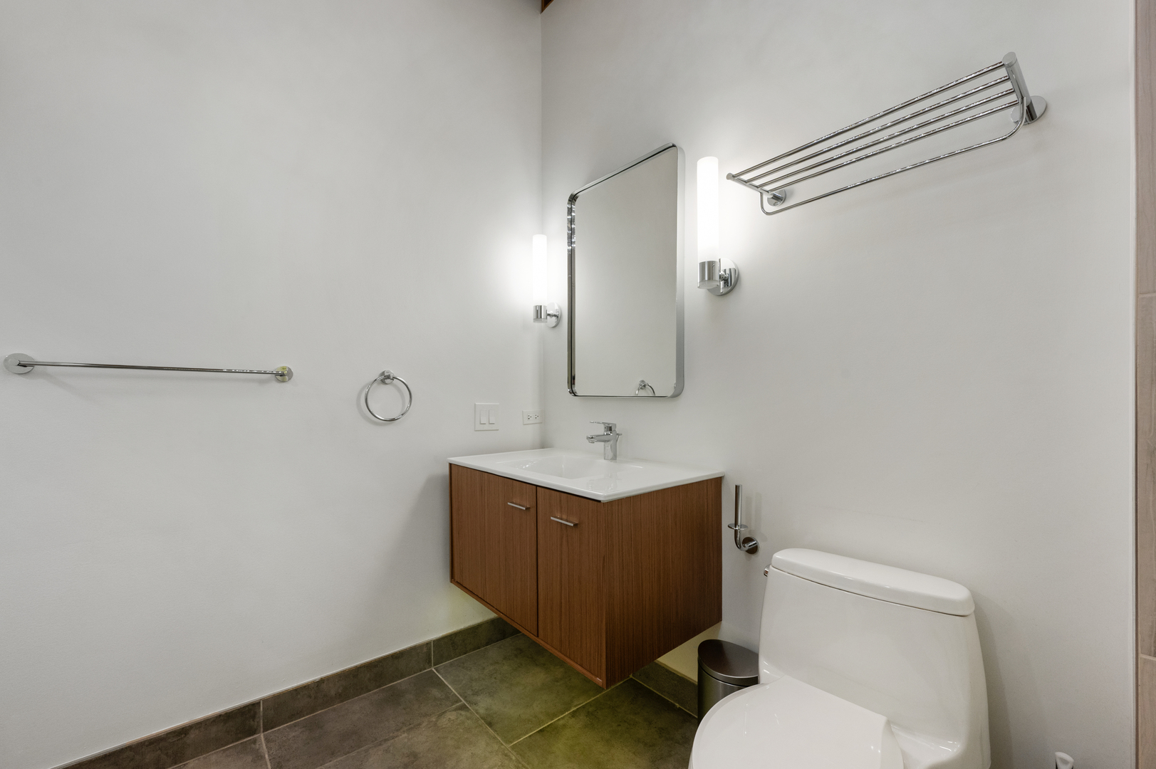 400 S Green Street Unit: 406