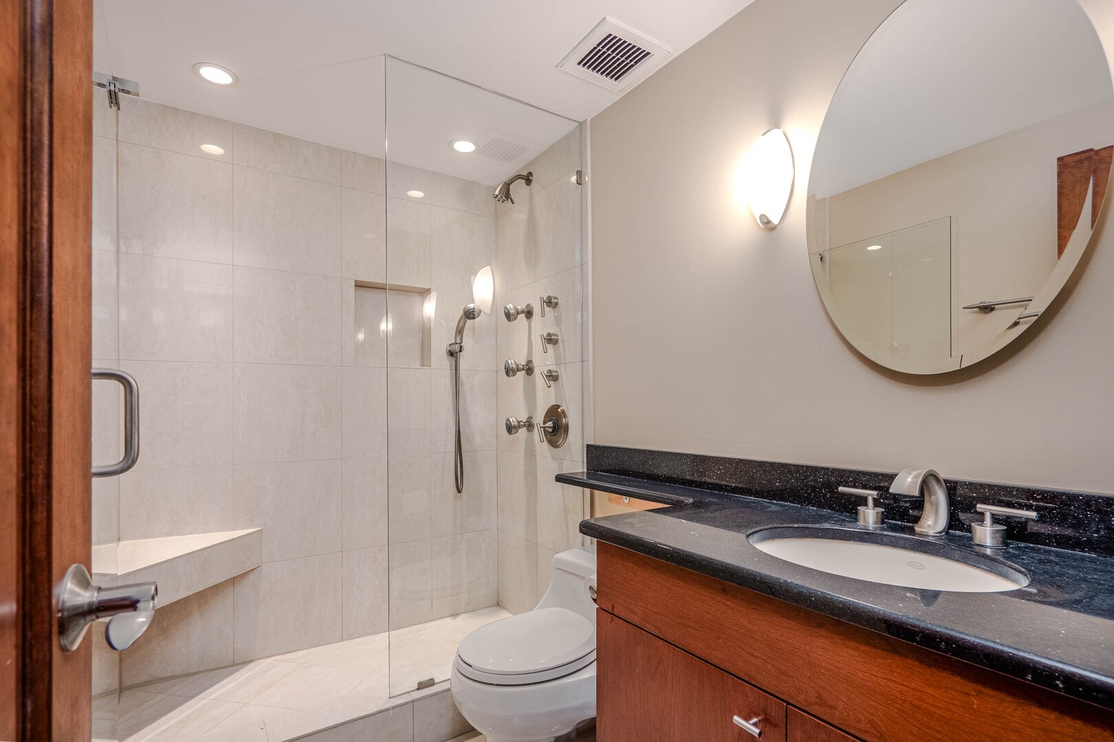 175 E Delaware Place Unit: 5511