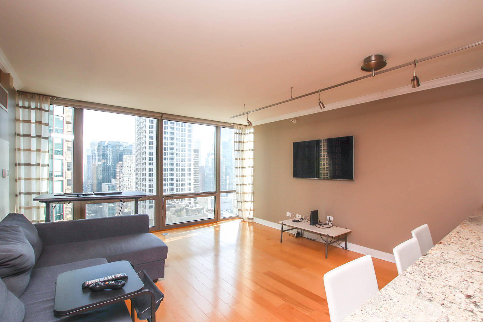 2 E ERIE Street Unit: 2101