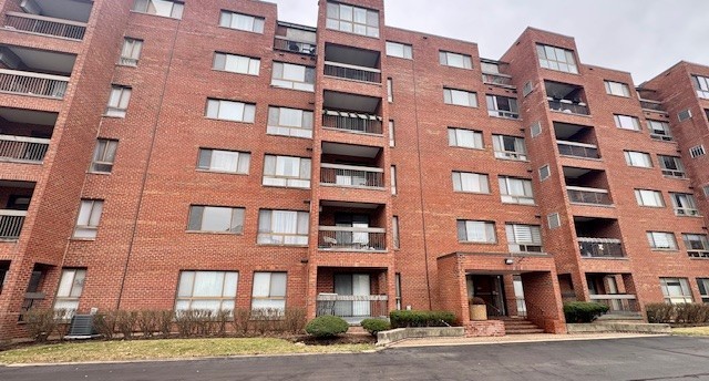 701 Forum Square Unit: 102