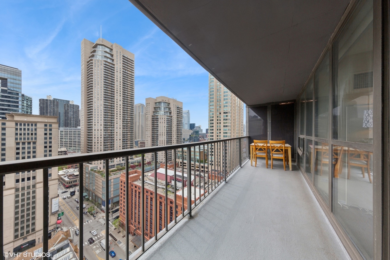 10 E Ontario Street Unit: 2304