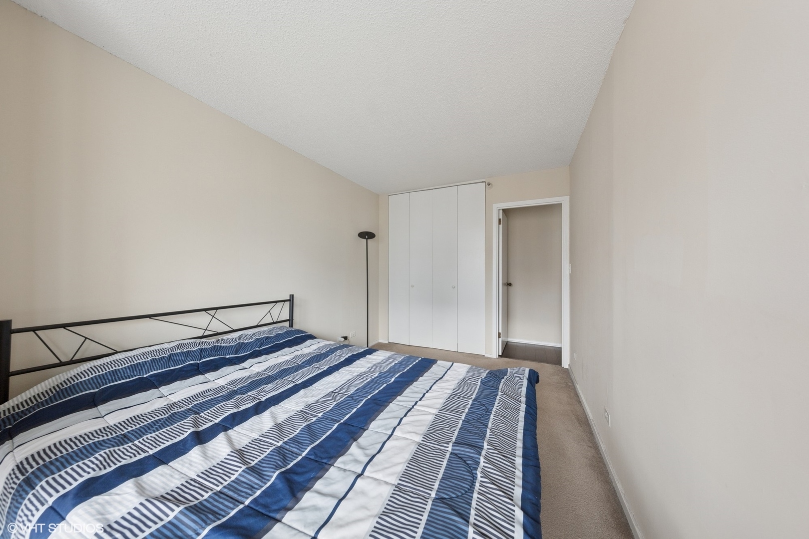 10 E Ontario Street Unit: 2304