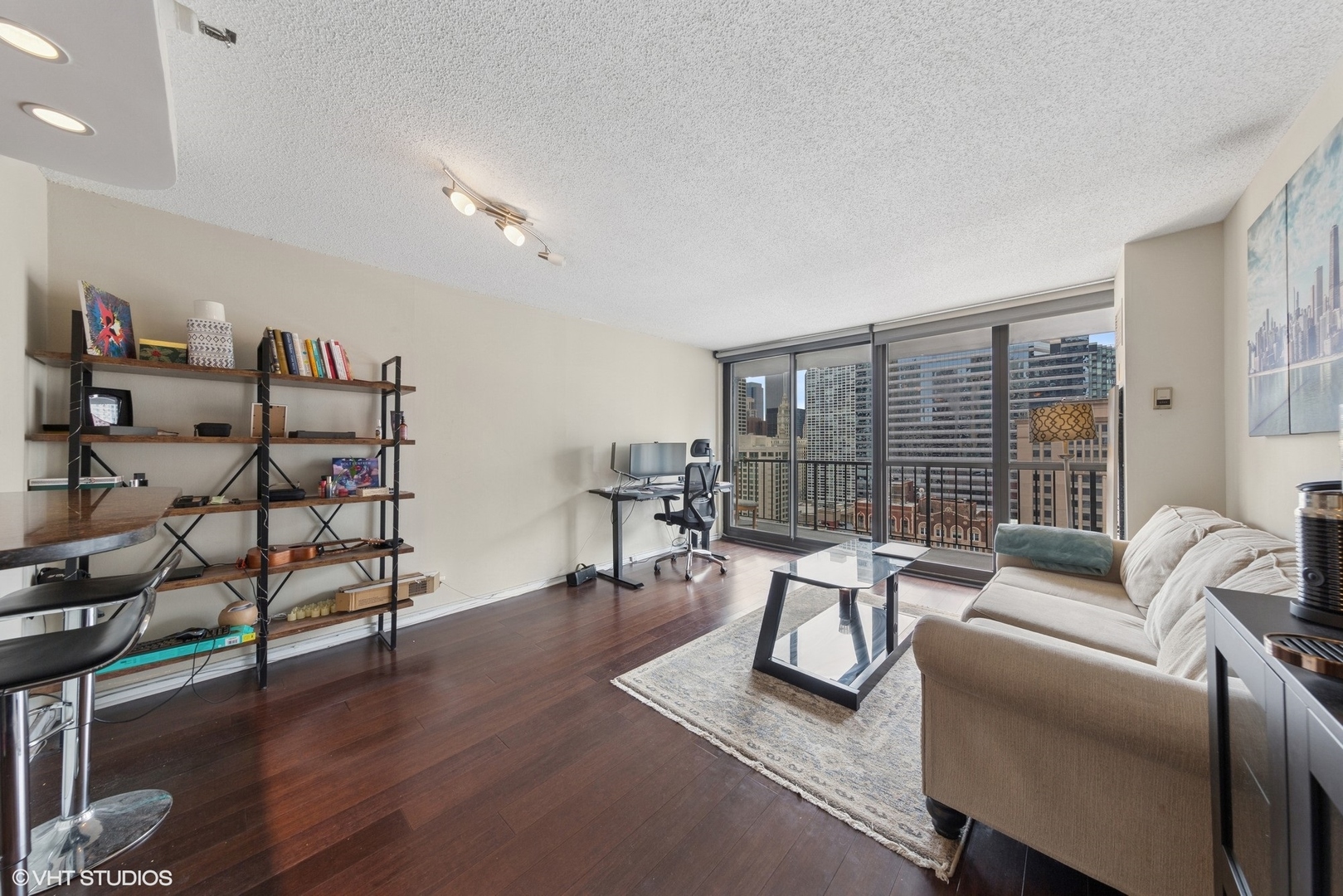 10 E Ontario Street Unit: 2304
