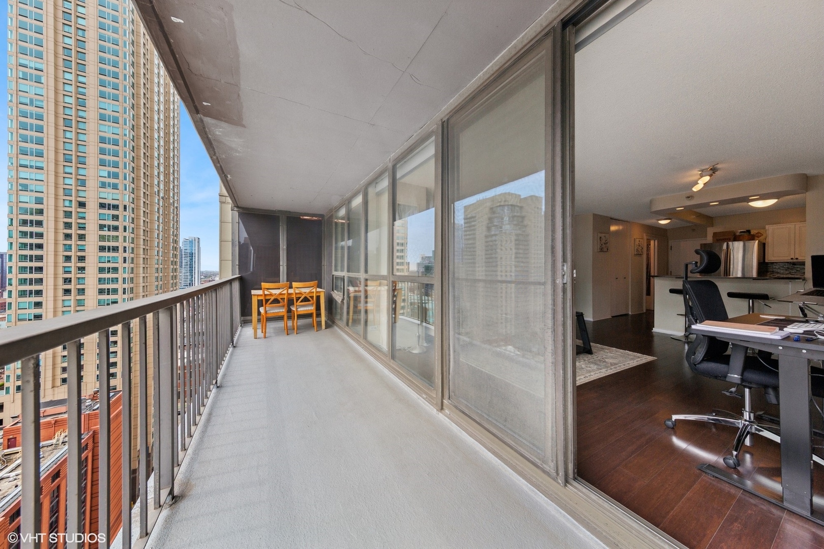 10 E Ontario Street Unit: 2304