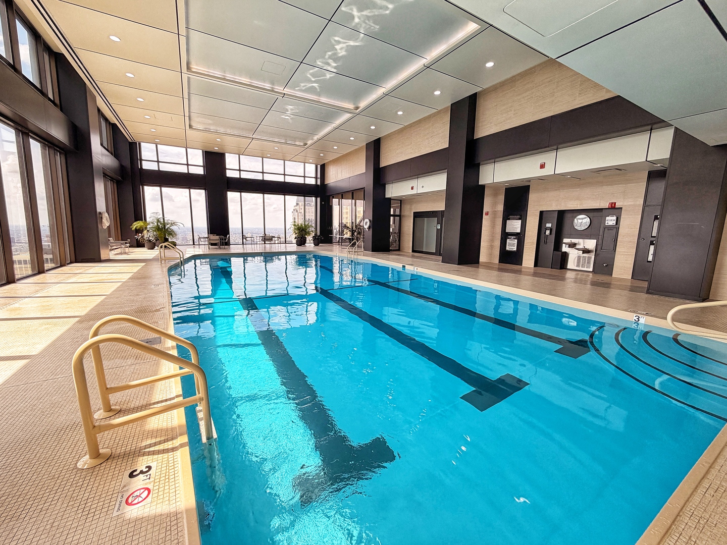175 E Delaware Place Unit: 5808