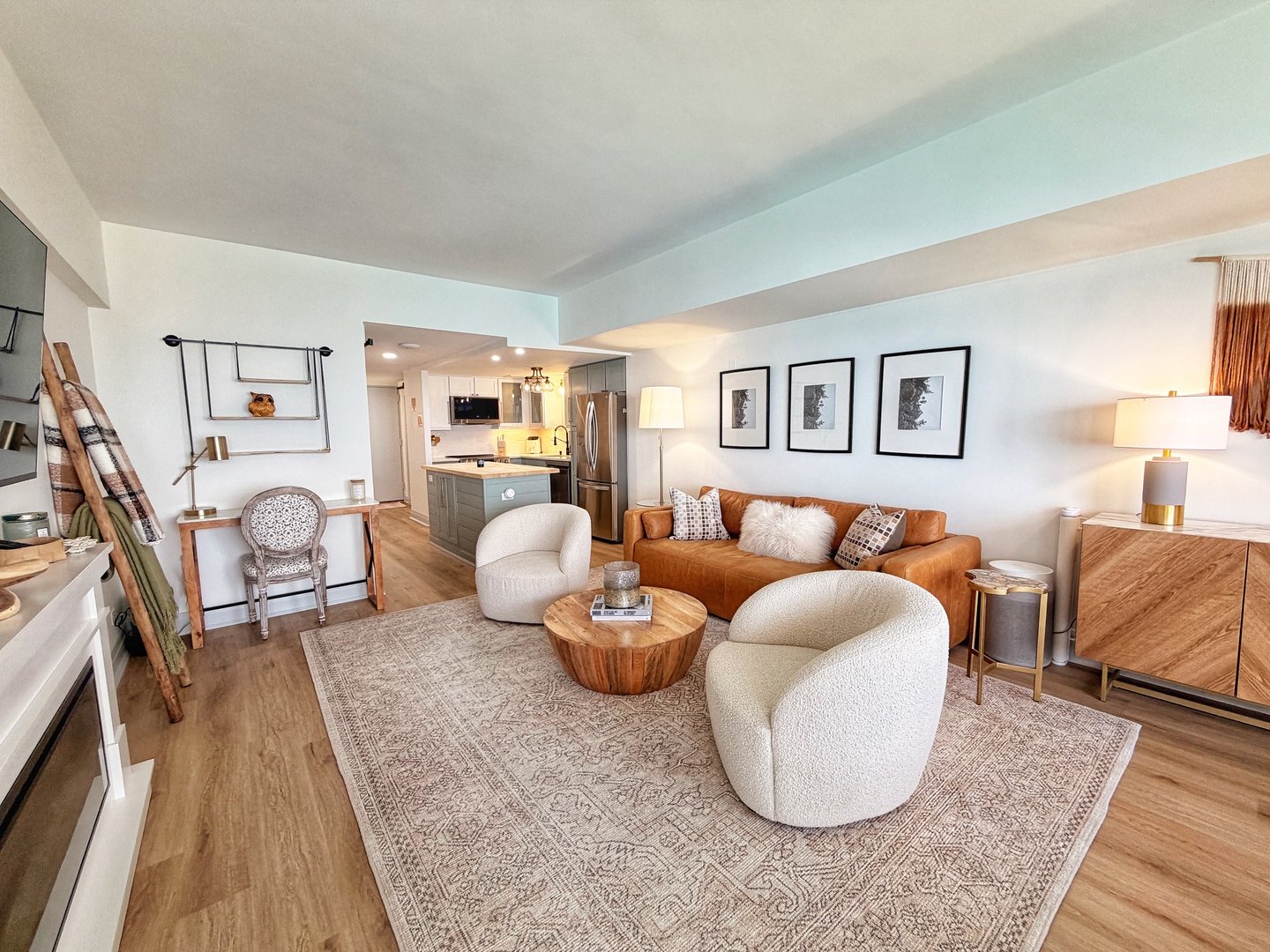 175 E Delaware Place Unit: 5808
