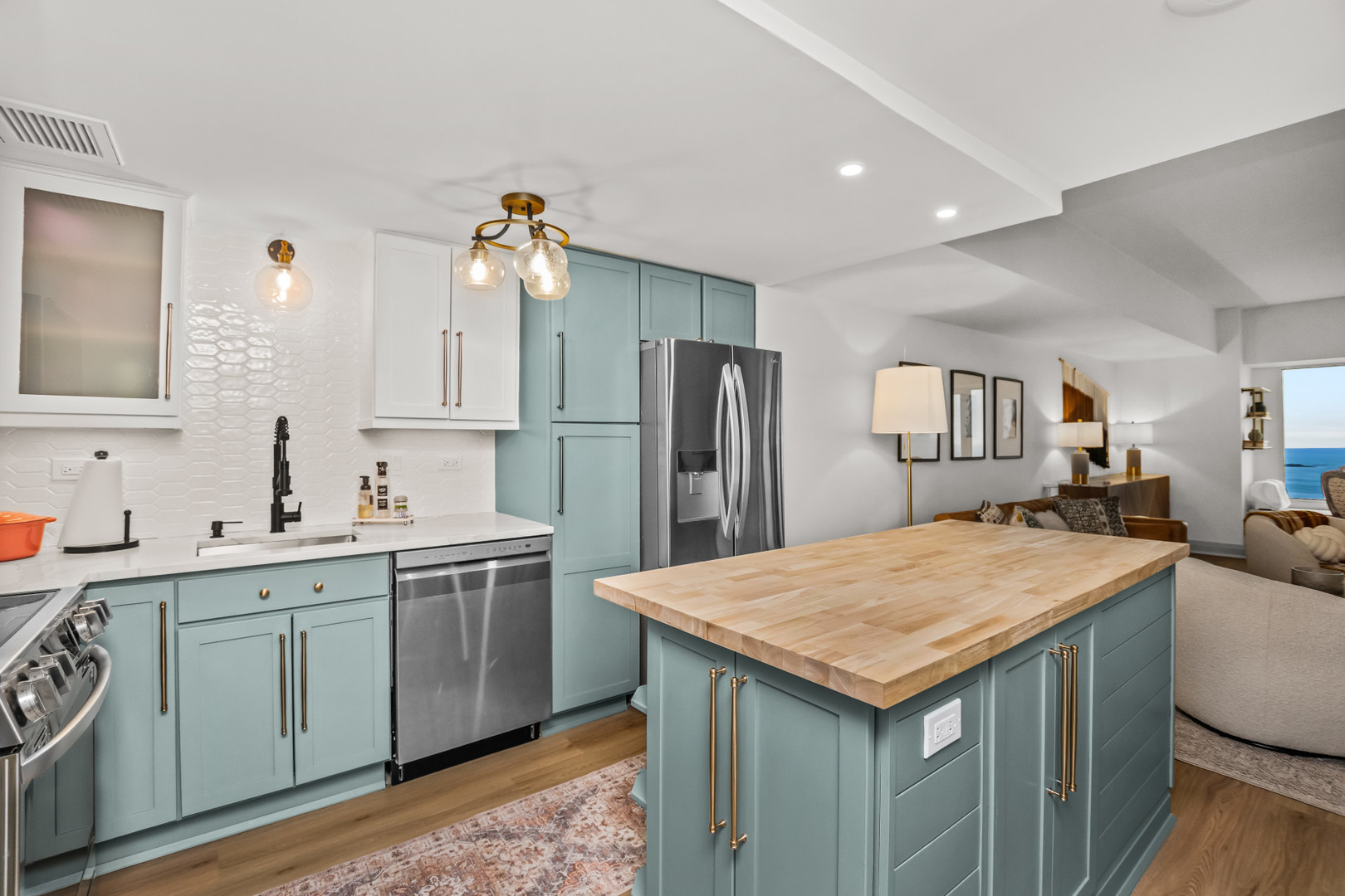 175 E Delaware Place Unit: 5808