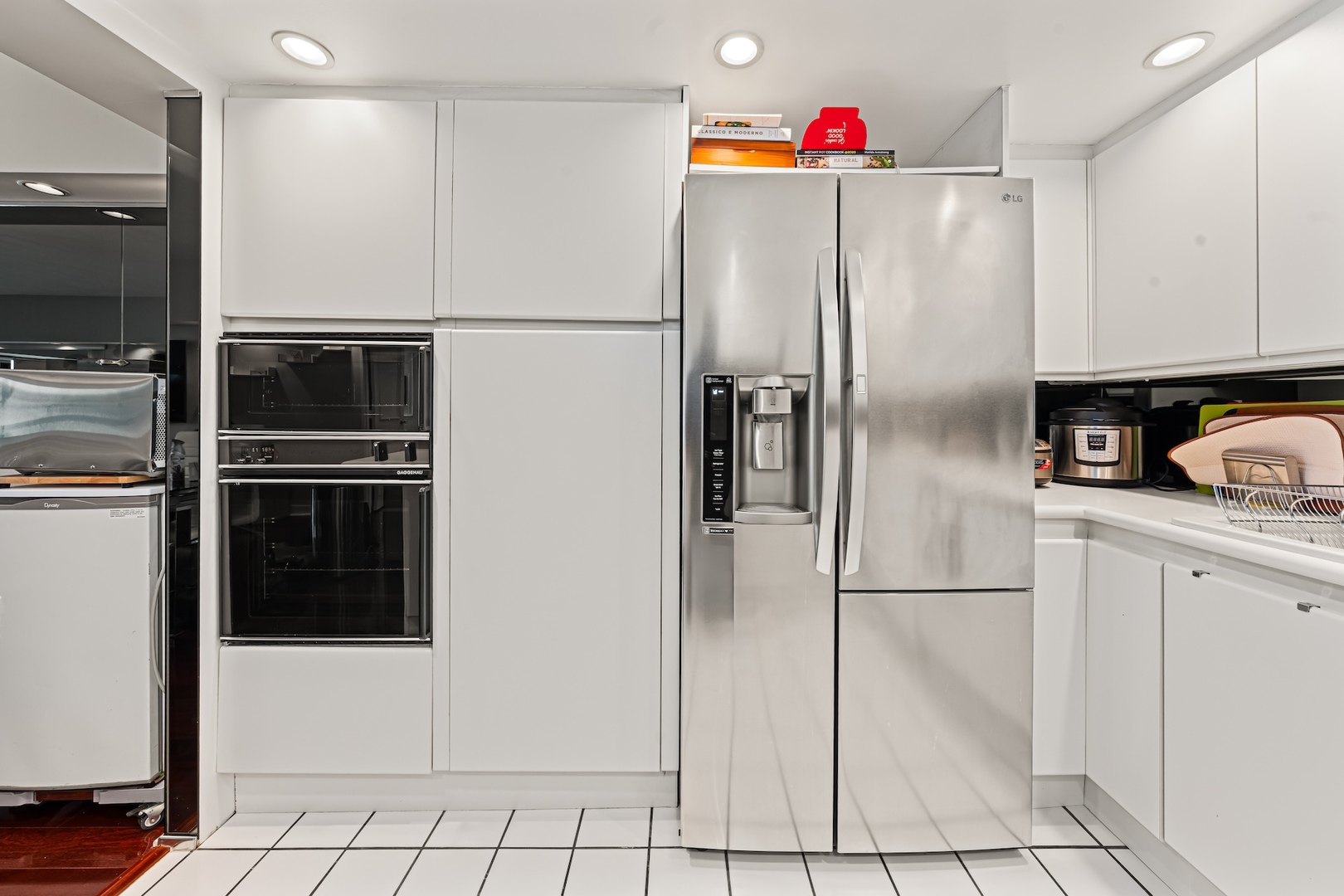 175 E Delaware Place Unit: 6706