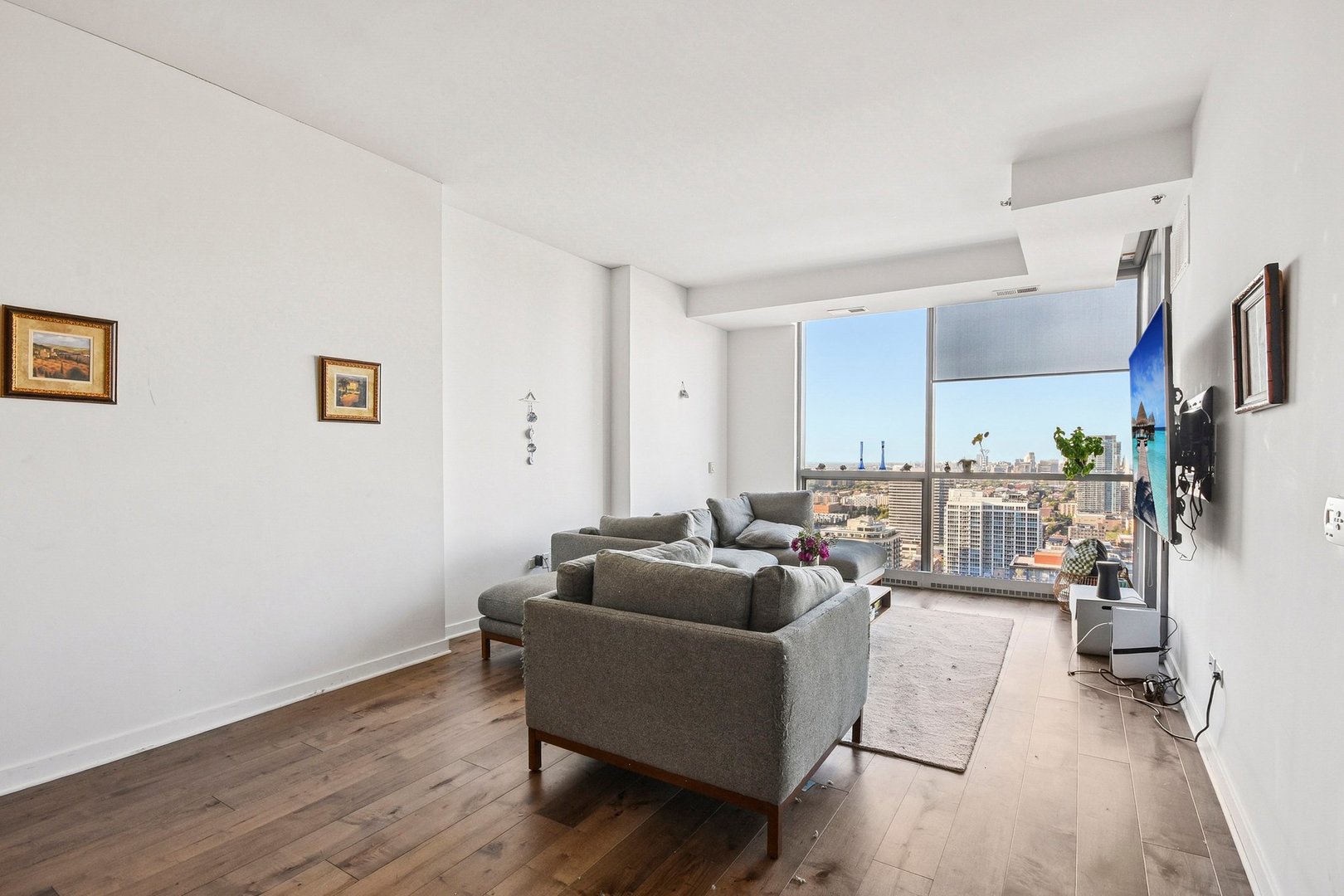 303 W Ohio Street Unit: 3309