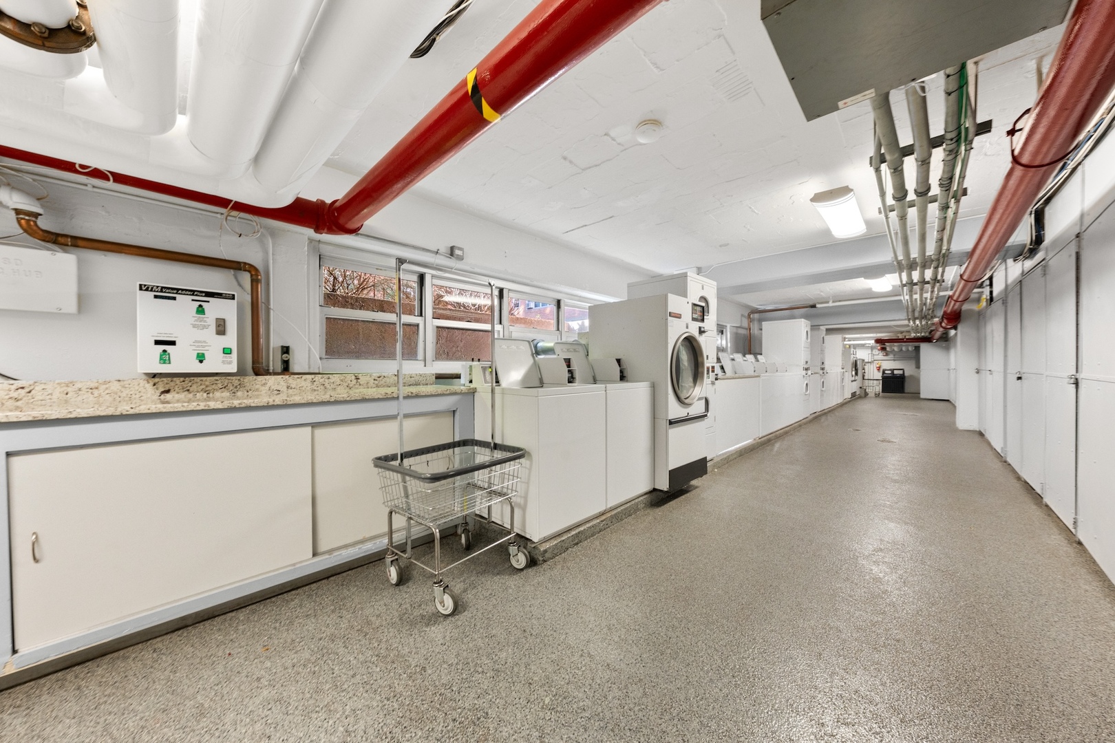 4960 N MARINE Drive Unit: 117