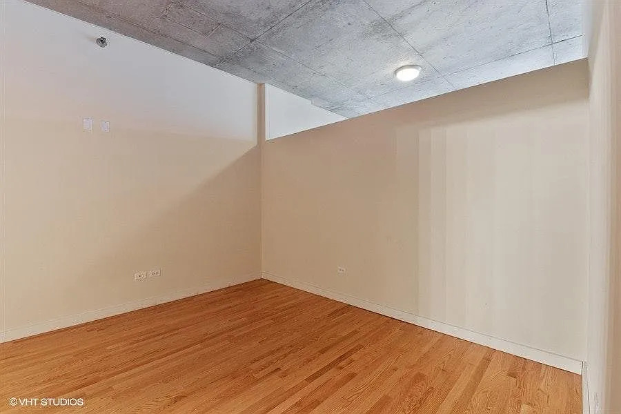 1720 S Michigan Avenue Unit: 2305