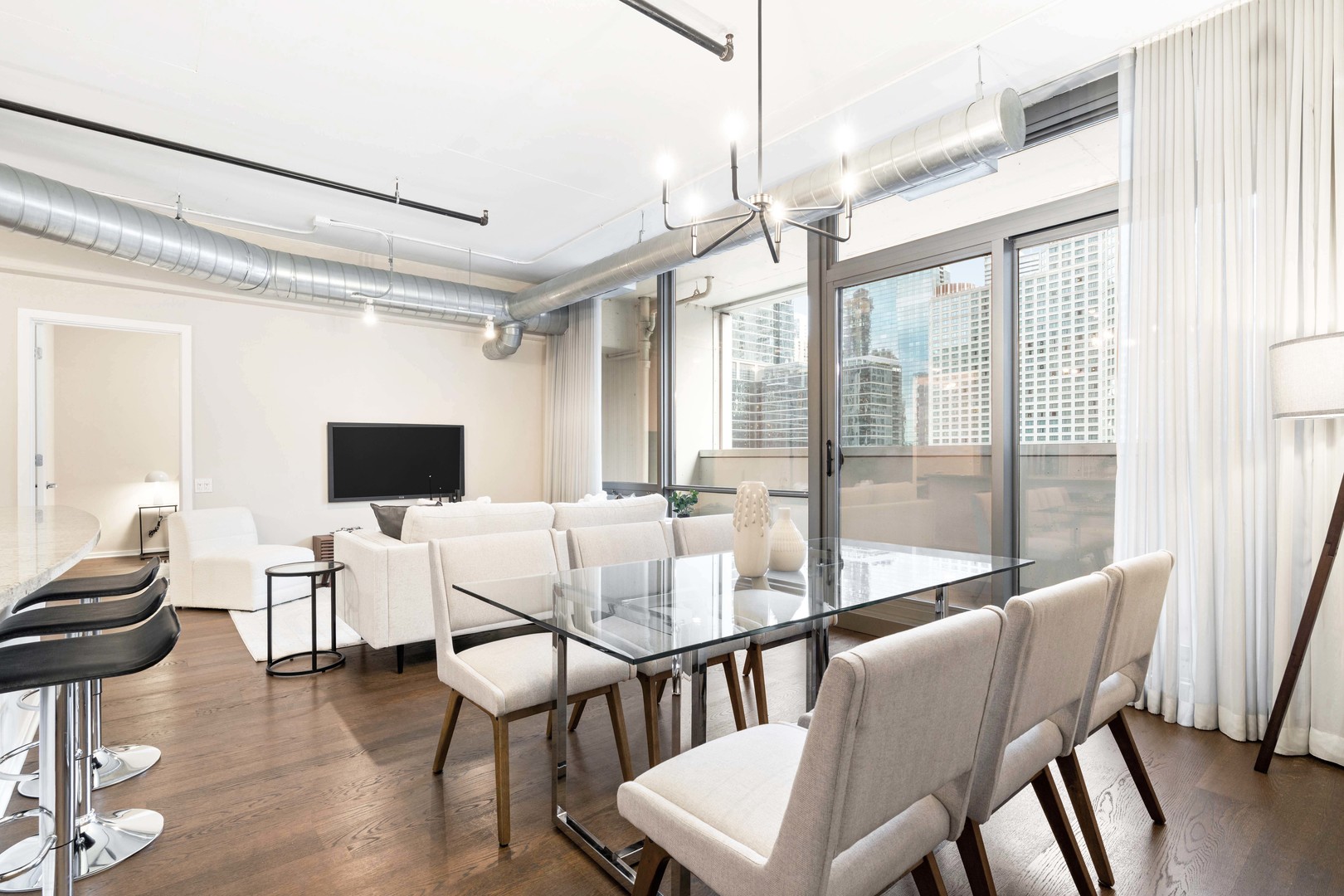 240 E ILLINOIS Street Unit: 606