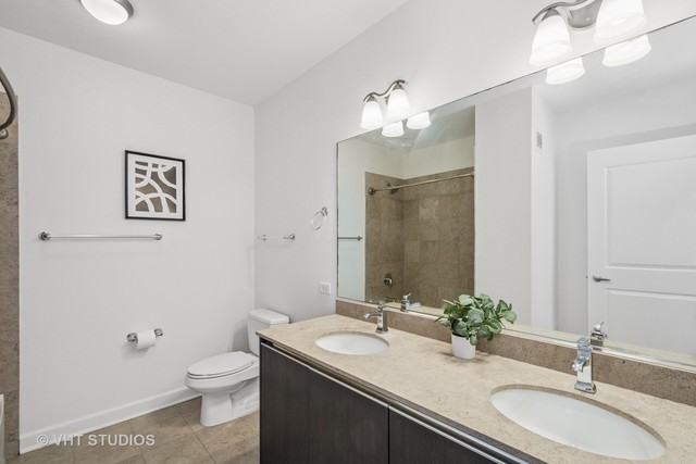 225 N Columbus Drive Unit: 5310