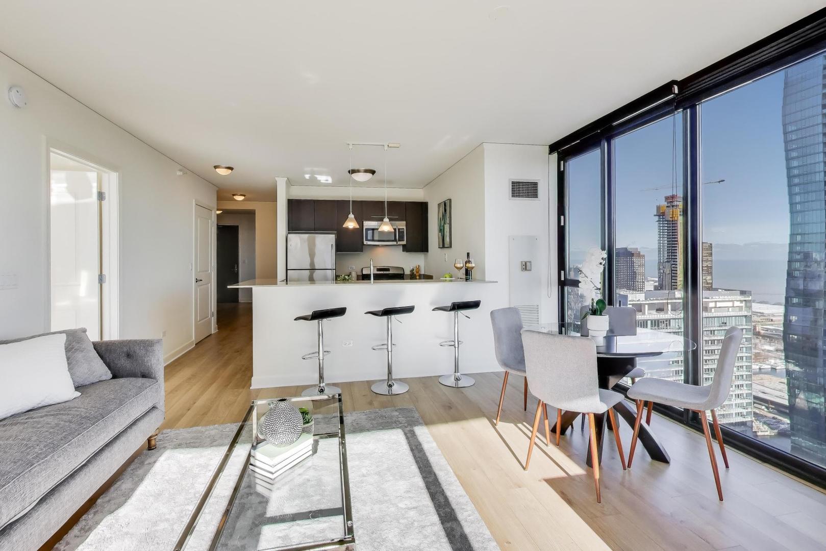 225 N Columbus Drive Unit: 5310
