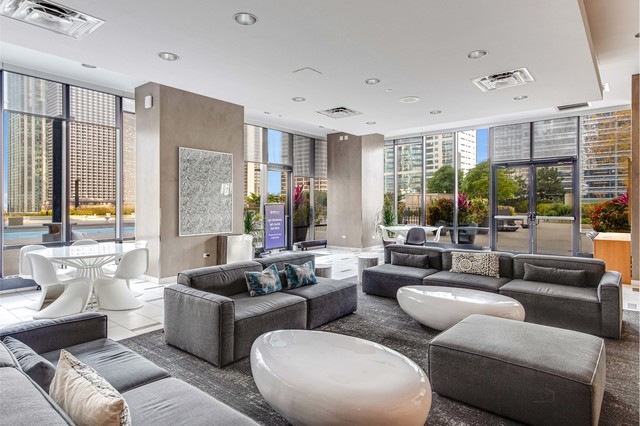 225 N Columbus Drive Unit: 5310