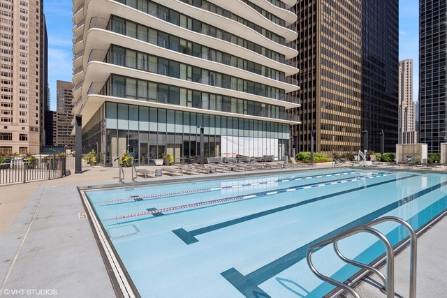 225 N Columbus Drive Unit: 5310