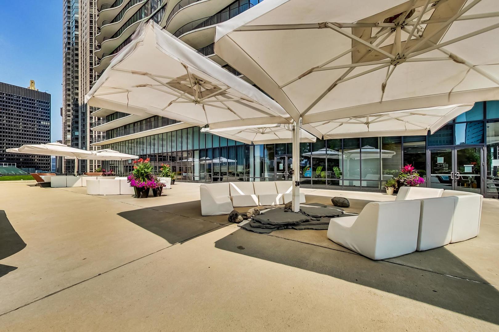 225 N Columbus Drive Unit: 5310