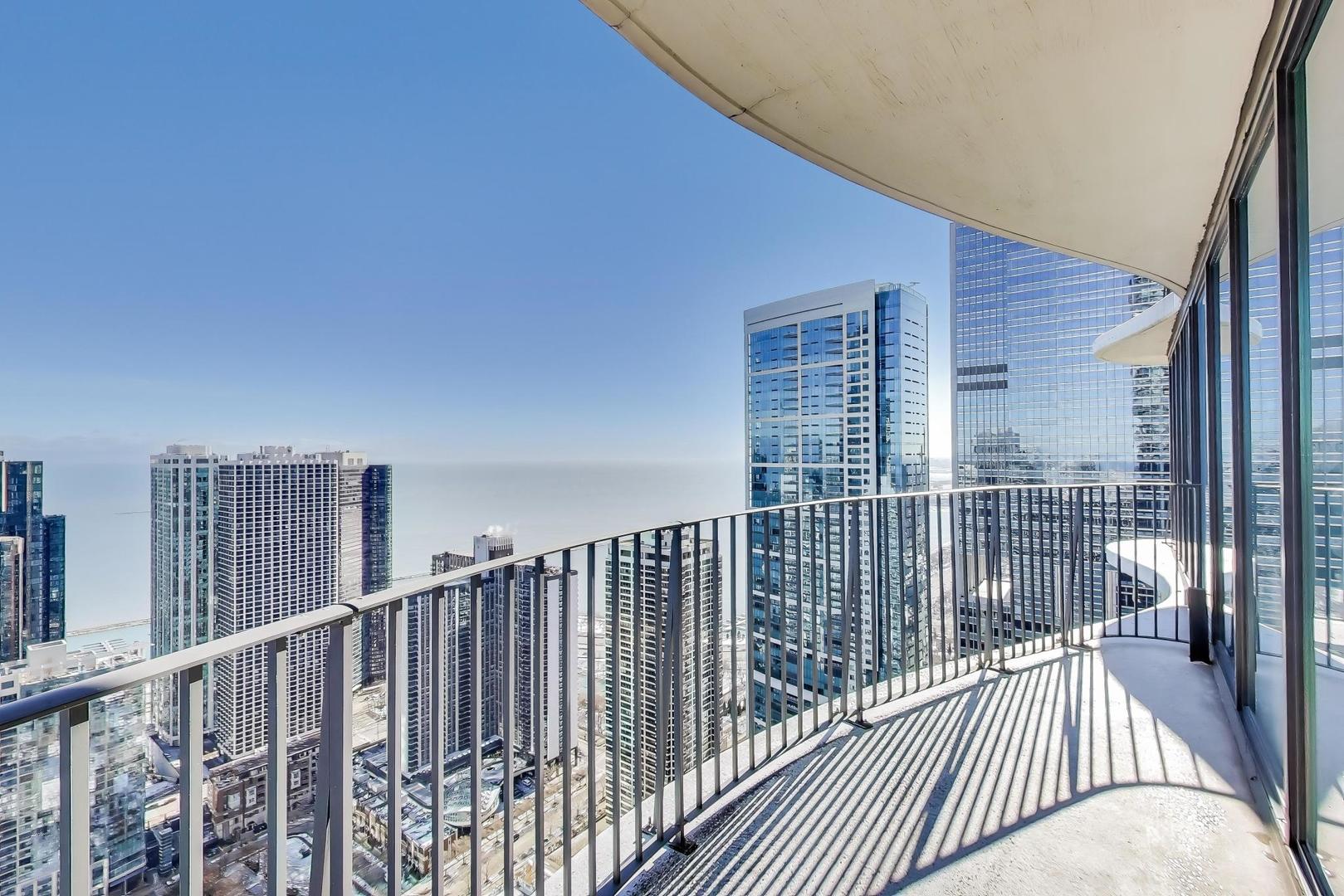 225 N Columbus Drive Unit: 5310