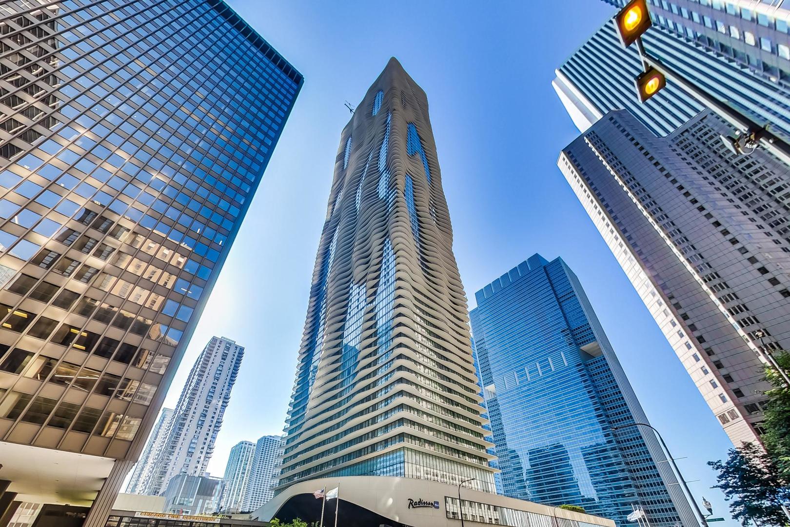225 N Columbus Drive Unit: 5310