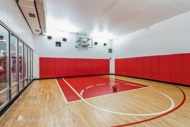 225 N Columbus Drive Unit: 5310