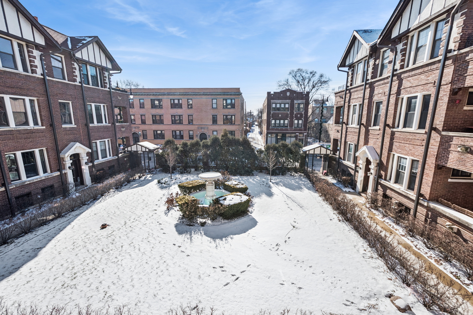 2114 W North Avenue Unit: 2E