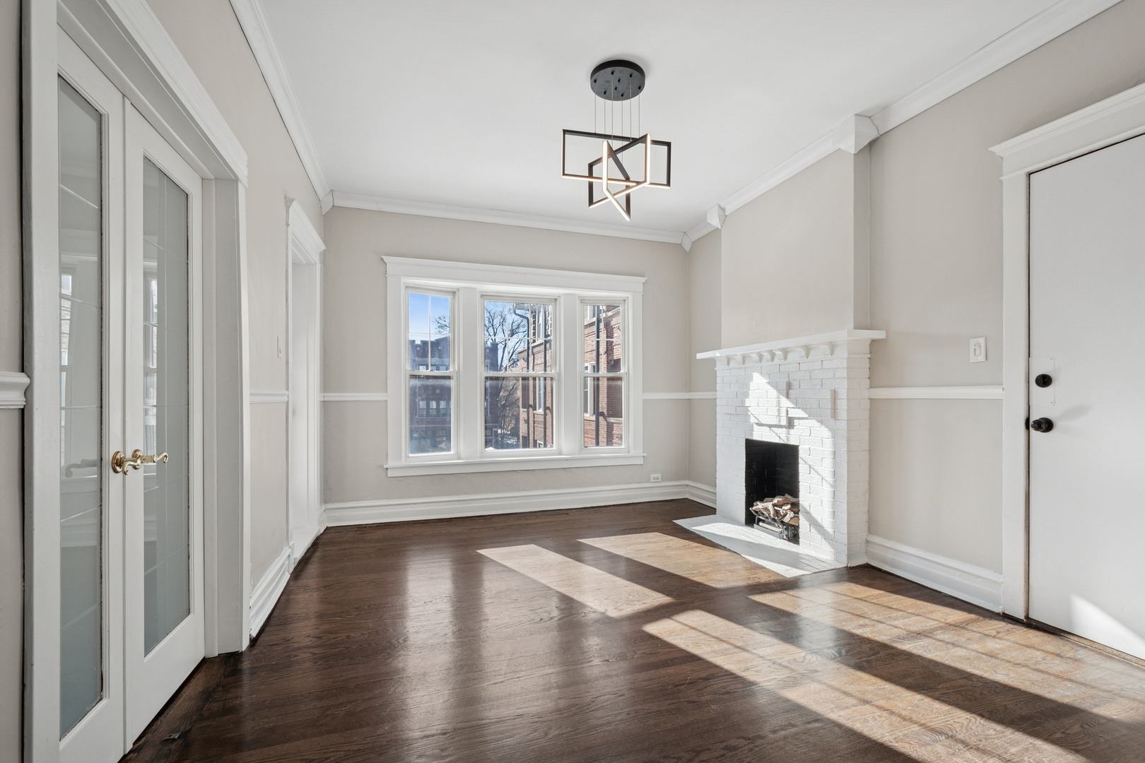 2114 W North Avenue Unit: 2E