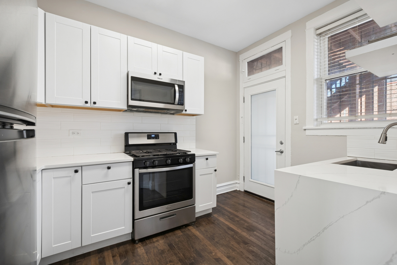 2114 W North Avenue Unit: 2E