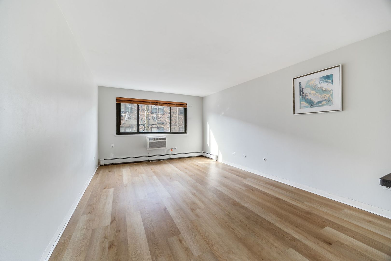 607 W Wrightwood Avenue Unit: 407