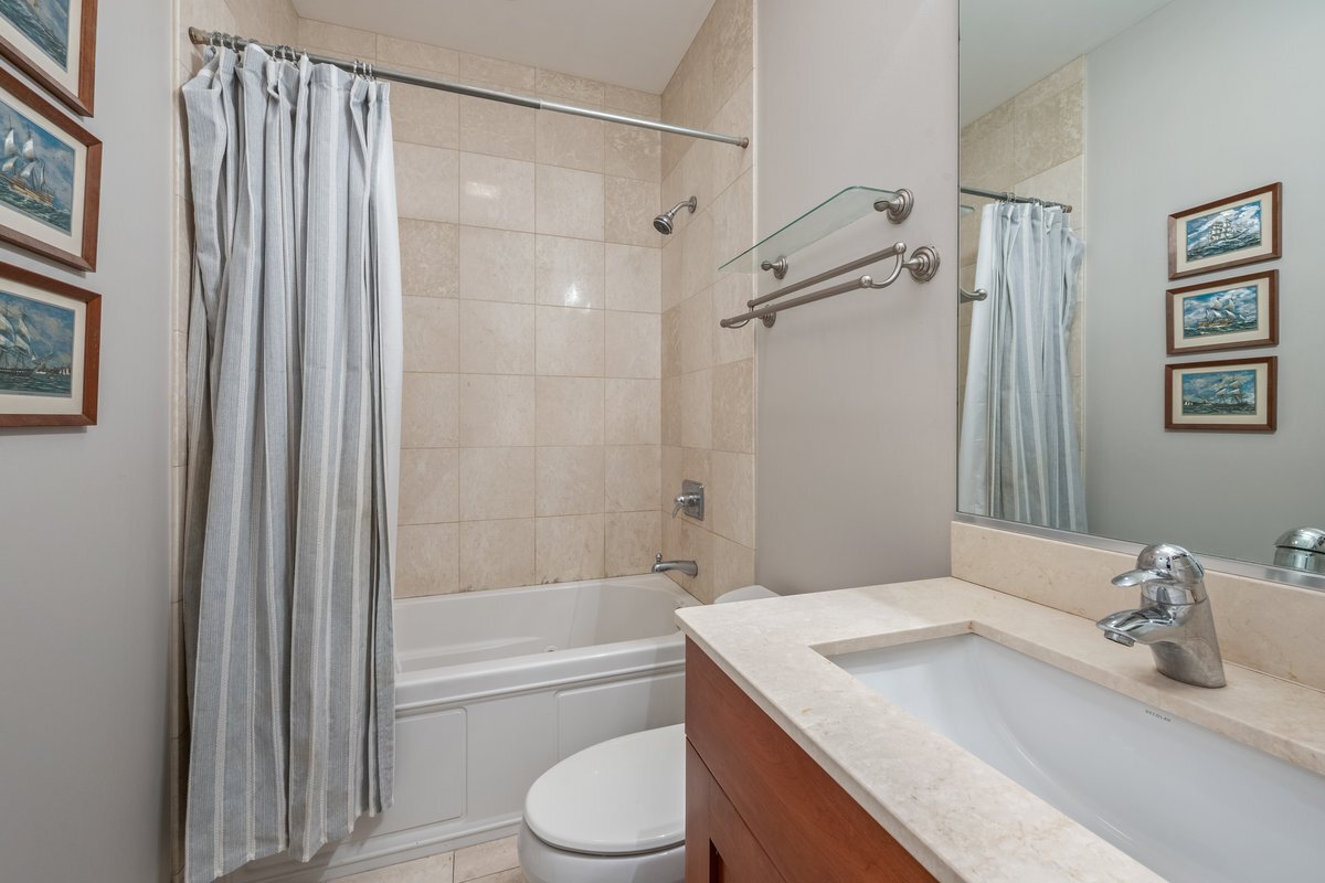 1025 W MONROE Street Unit: 3W
