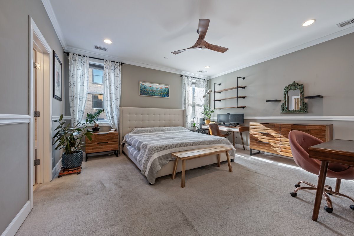 1025 W MONROE Street Unit: 3W