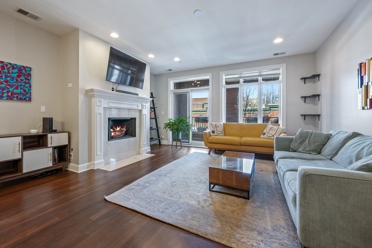 1025 W MONROE Street Unit: 3W