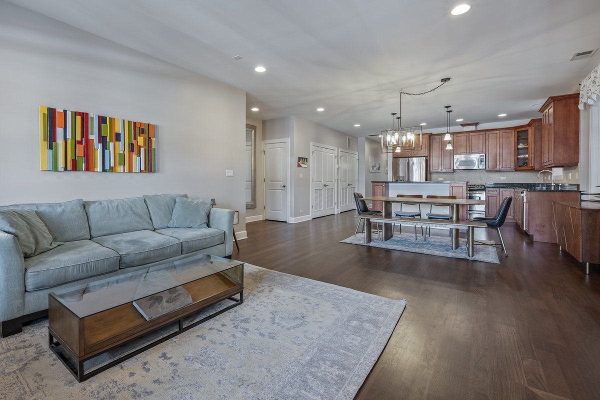 1025 W MONROE Street Unit: 3W