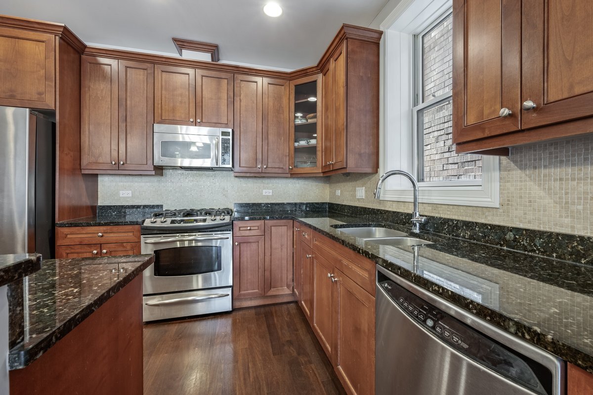 1025 W MONROE Street Unit: 3W
