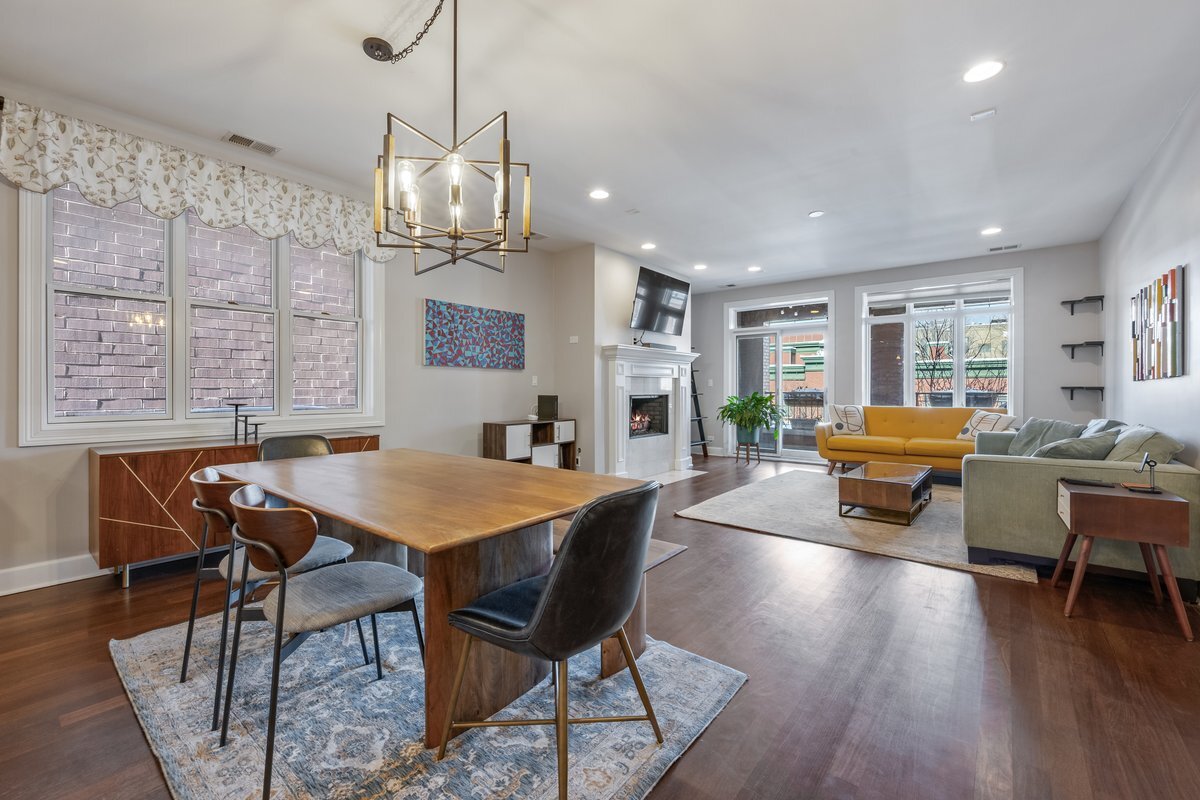 1025 W MONROE Street Unit: 3W