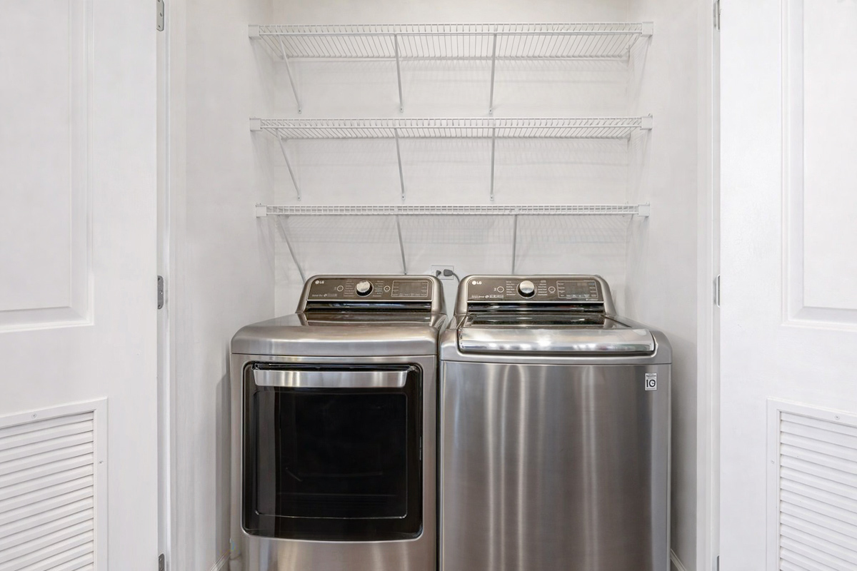 1025 W MONROE Street Unit: 3W