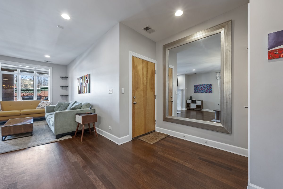 1025 W MONROE Street Unit: 3W