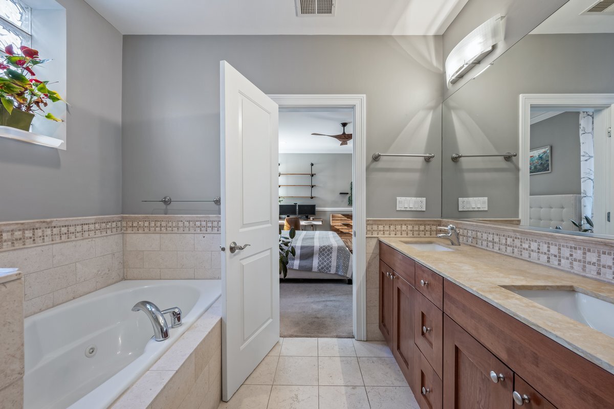 1025 W MONROE Street Unit: 3W