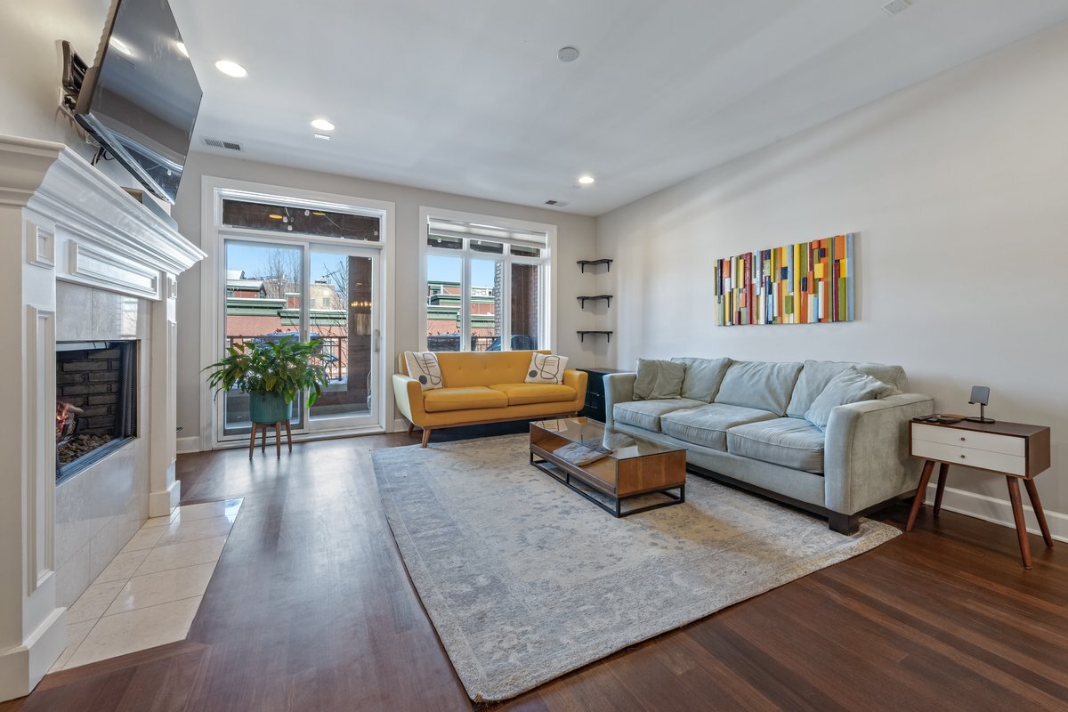 1025 W MONROE Street Unit: 3W