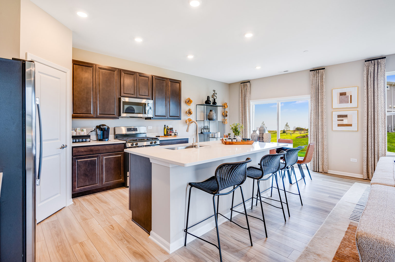 16543 W Golden Valley Lane