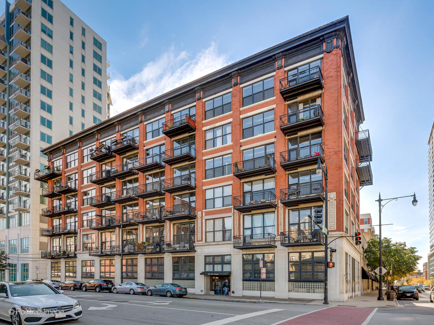 1601 S Michigan Avenue Unit: 301
