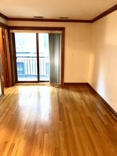 512 W Barry Avenue Unit: 206