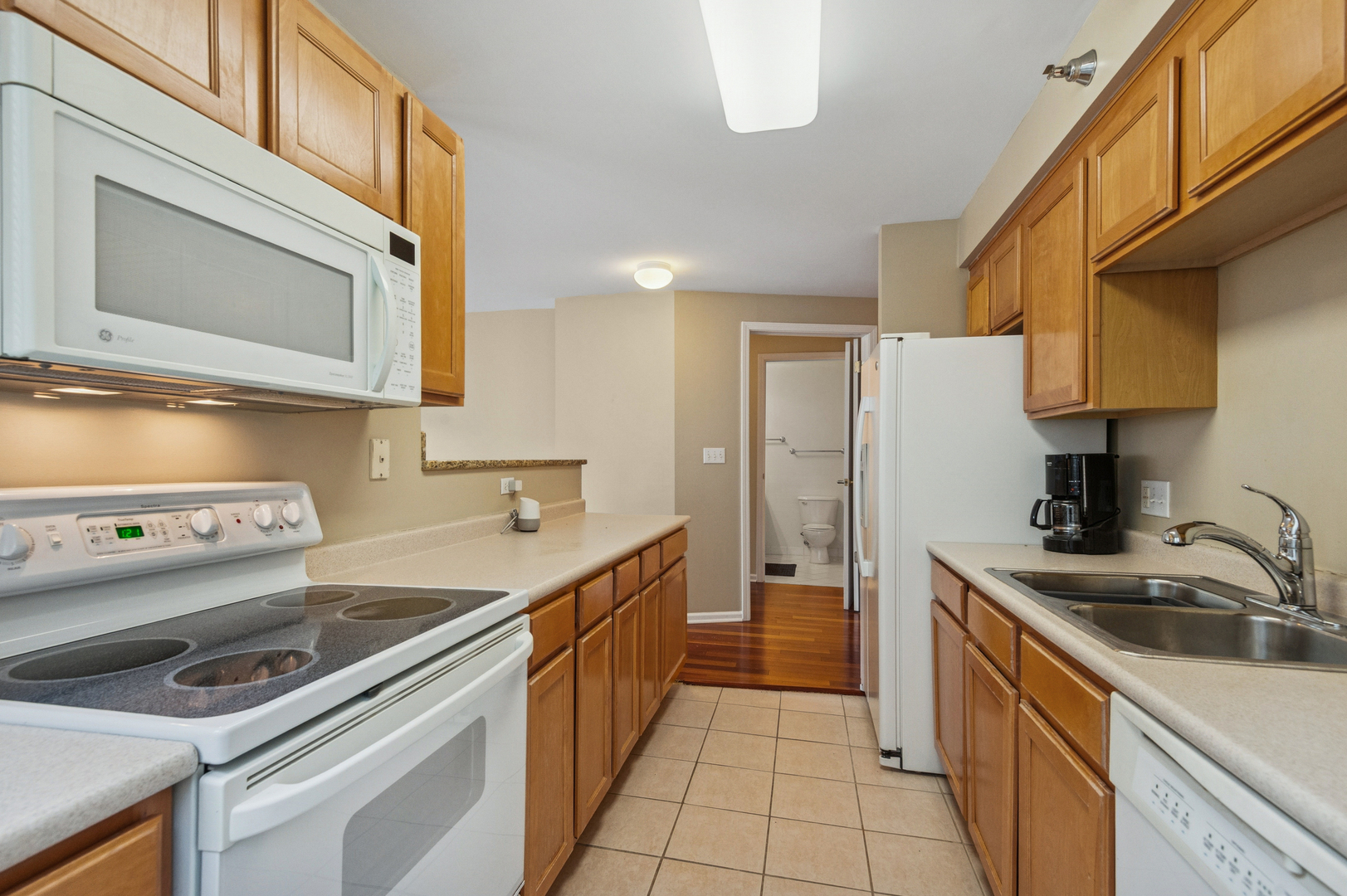 345 N La Salle Drive Unit: 1006