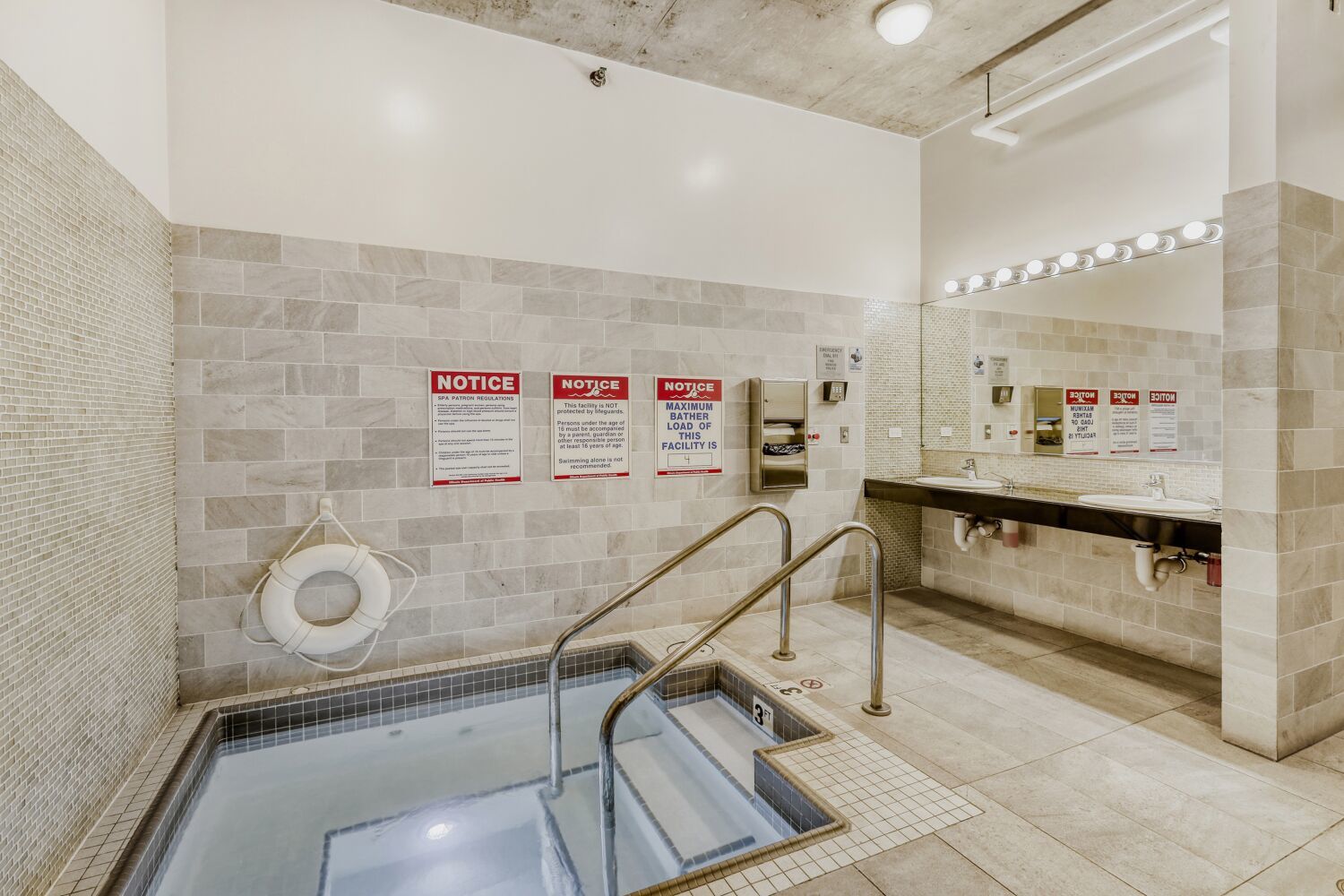 611 S Wells Street Unit: 2304
