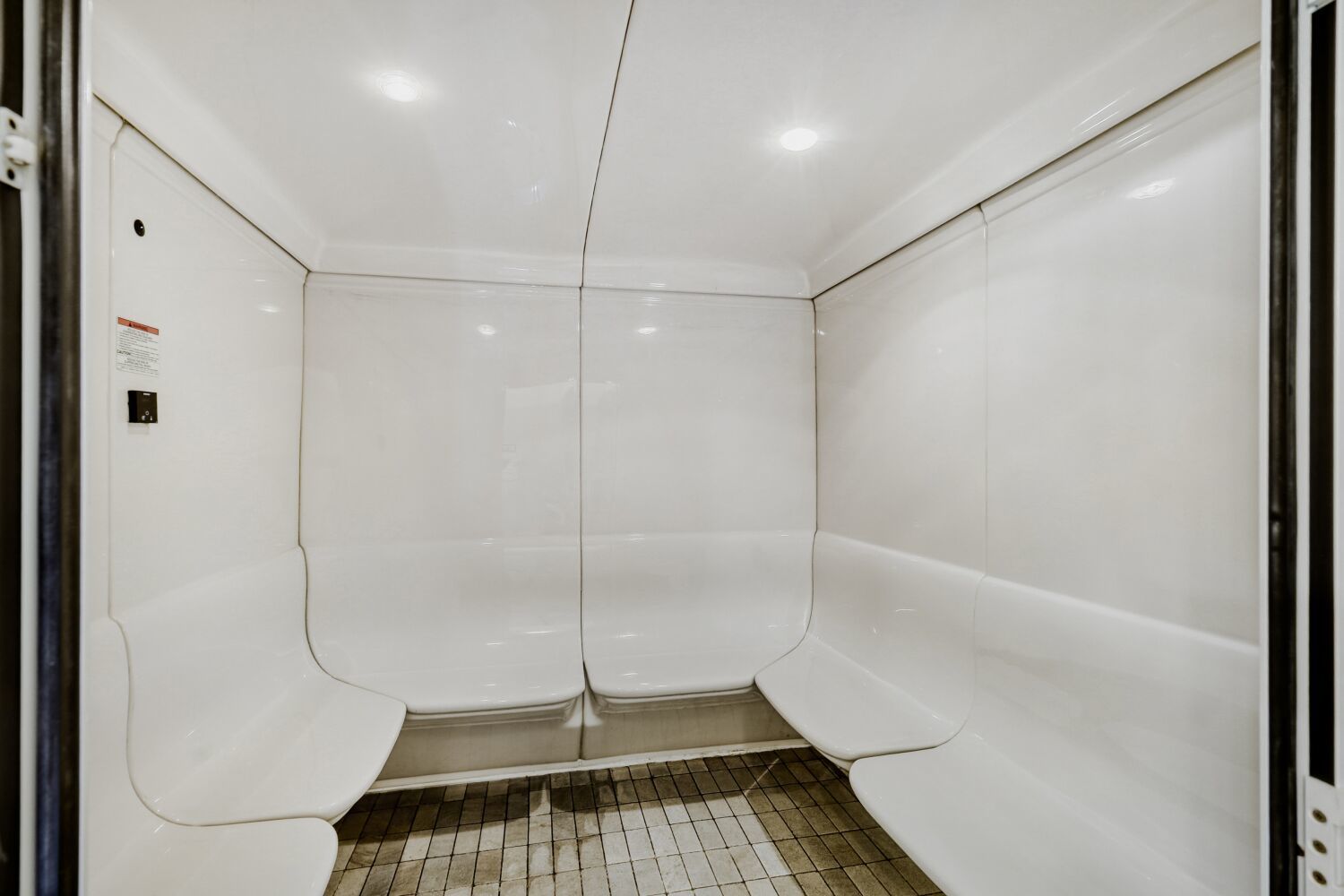 611 S Wells Street Unit: 2304