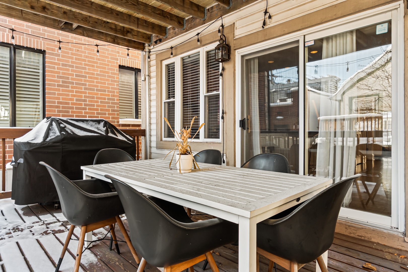 2451 N Greenview Avenue Unit: 1