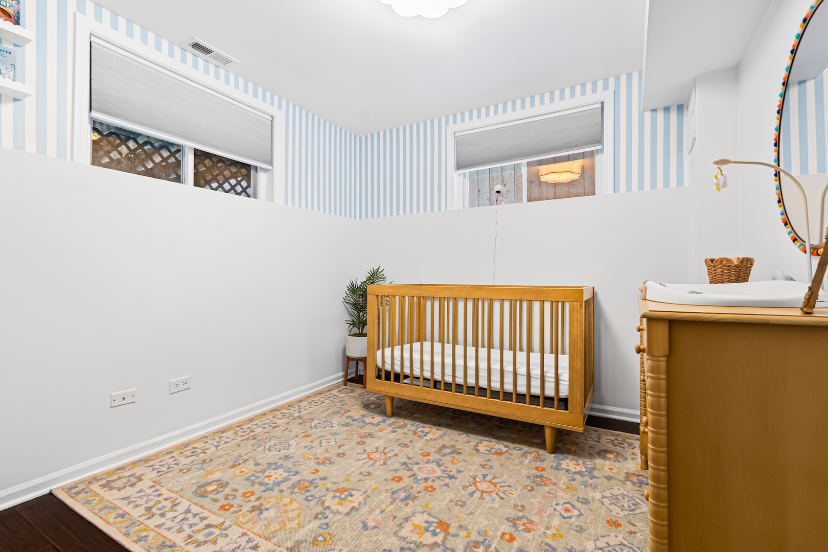 2451 N Greenview Avenue Unit: 1