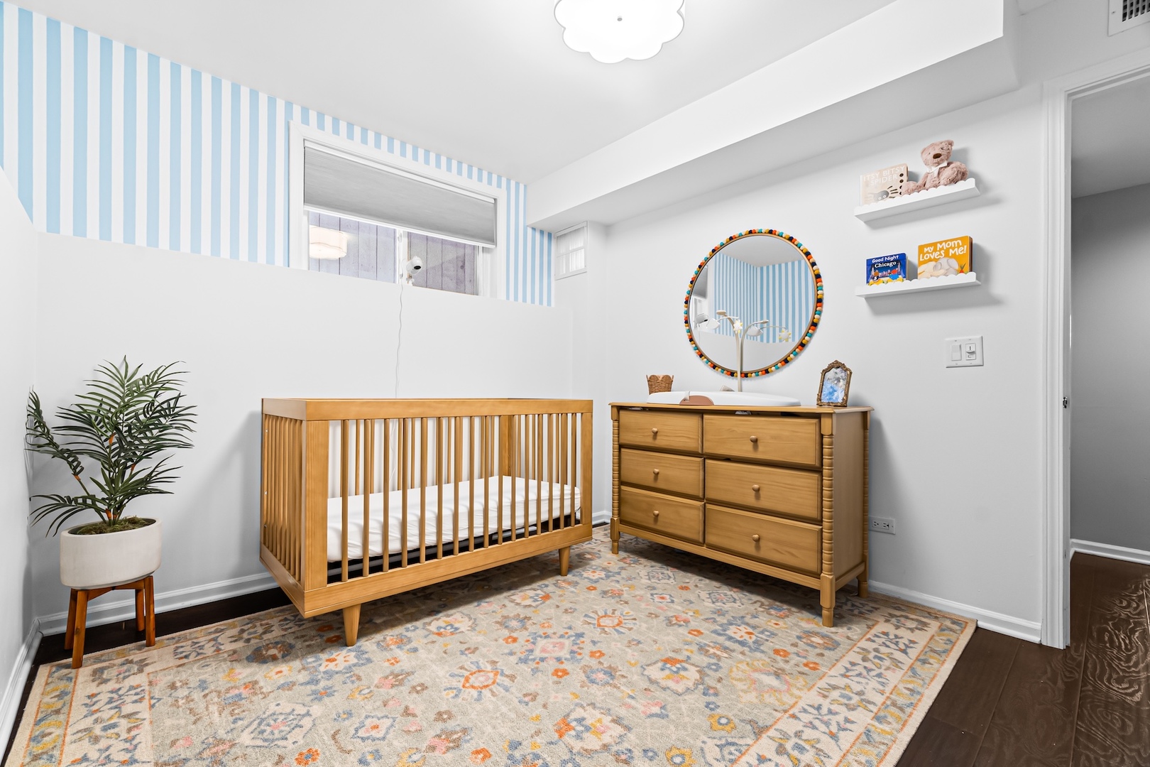 2451 N Greenview Avenue Unit: 1