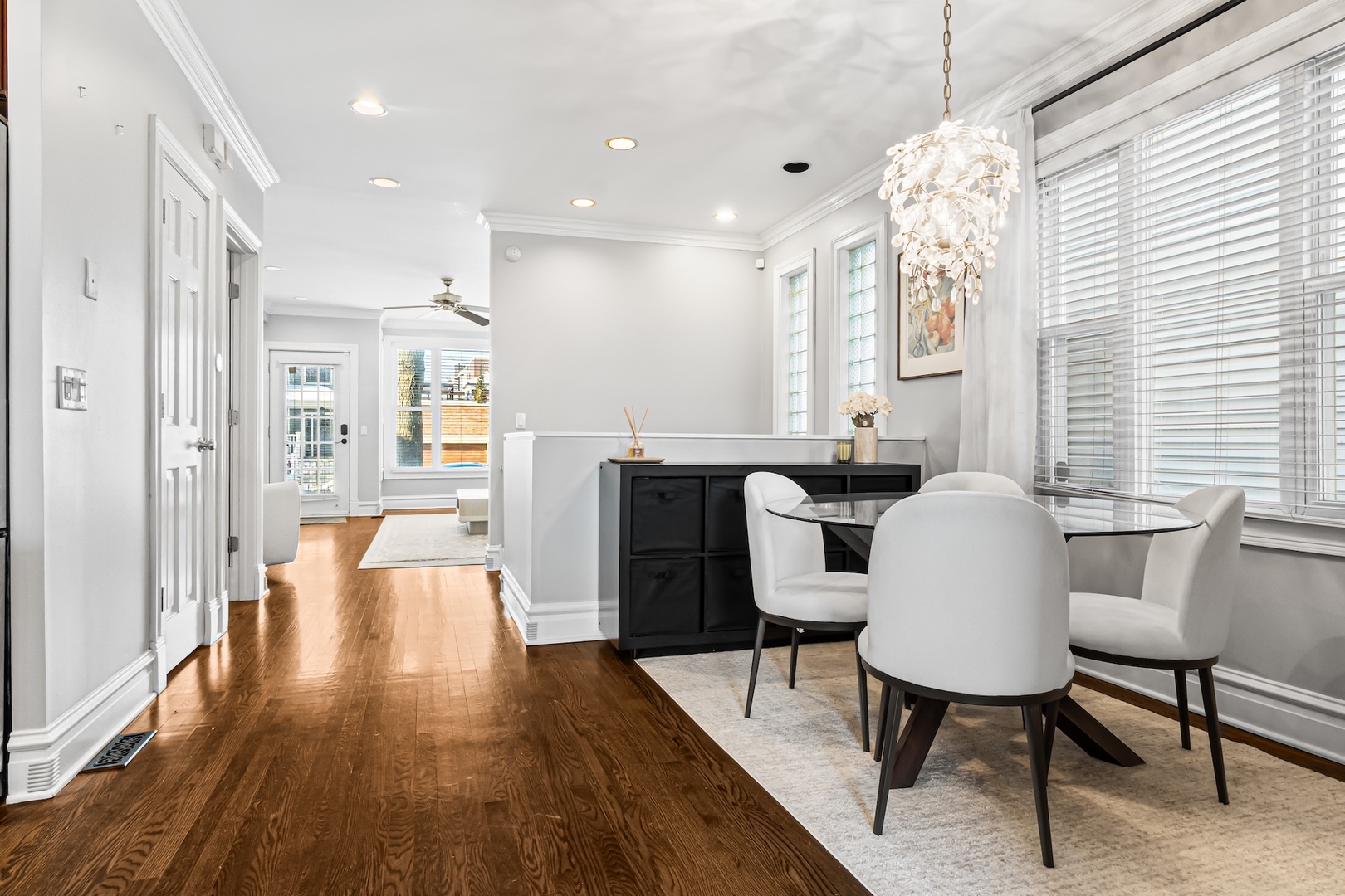 2451 N Greenview Avenue Unit: 1