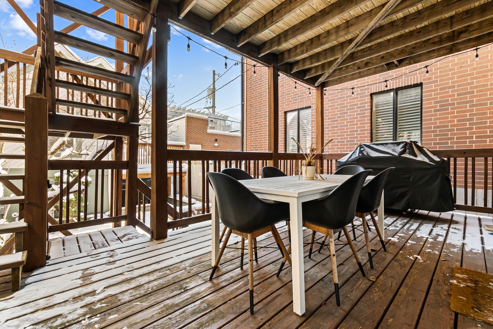 2451 N Greenview Avenue Unit: 1