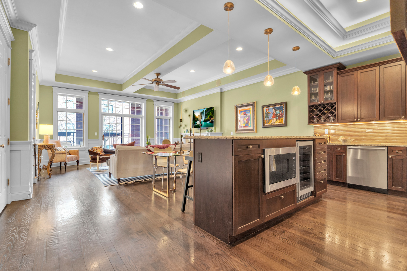 3120 N SHEFFIELD Avenue Unit: 2S
